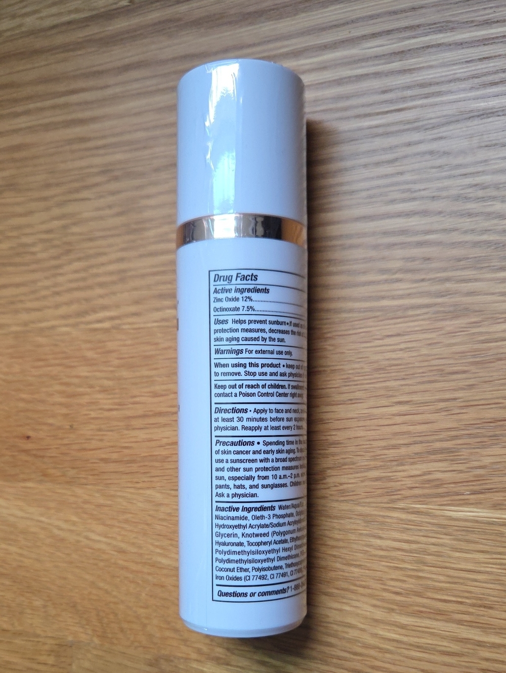 DRMTLGY Universal Tinted Moisturizer SPF 46 - Picture 2 of 6